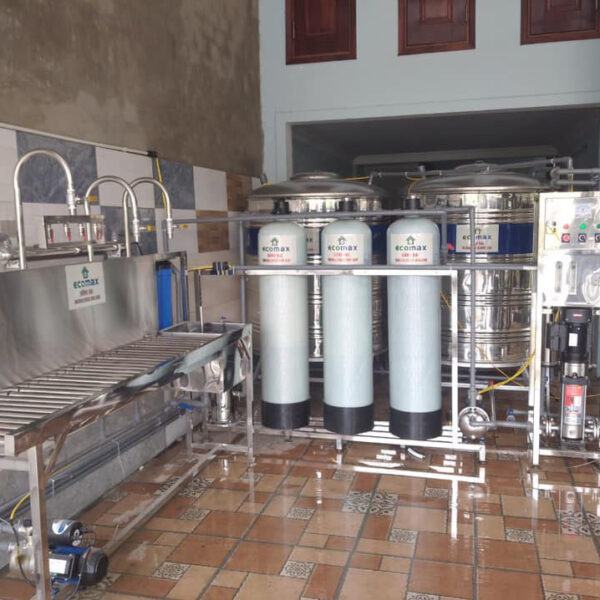 Dây chuyền sản xuất nước tinh khiết công suất 500lít/h 2 day chuyen 500l quang binh gia re