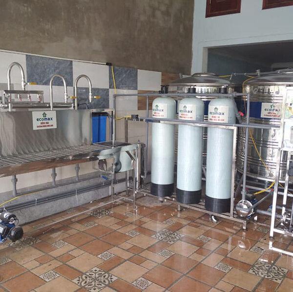 Dây chuyền sản xuất nước tinh khiết công suất 500lít/h 3 dây chuyền lọc nước 500l quảng bình