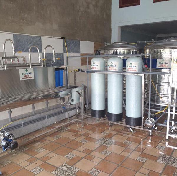 Dây chuyền sản xuất nước tinh khiết công suất 500lít/h 4 day chuyen loc nuoc tinh khiet 500l quang binh