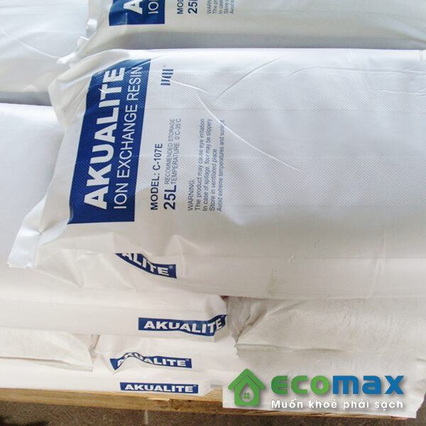 hat nhua cation akulite lam mem nuoc cung