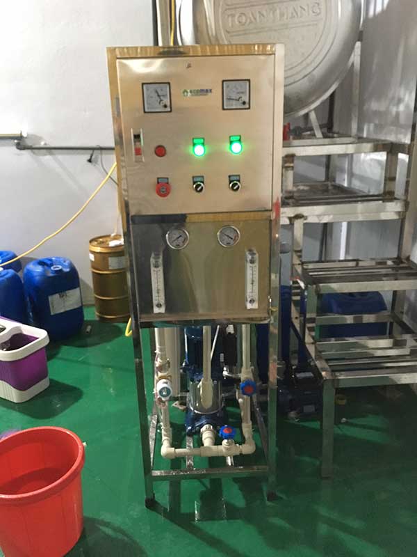 Máy lọc nước nhiễm mặn bằng màng lọc RO LG CHEM