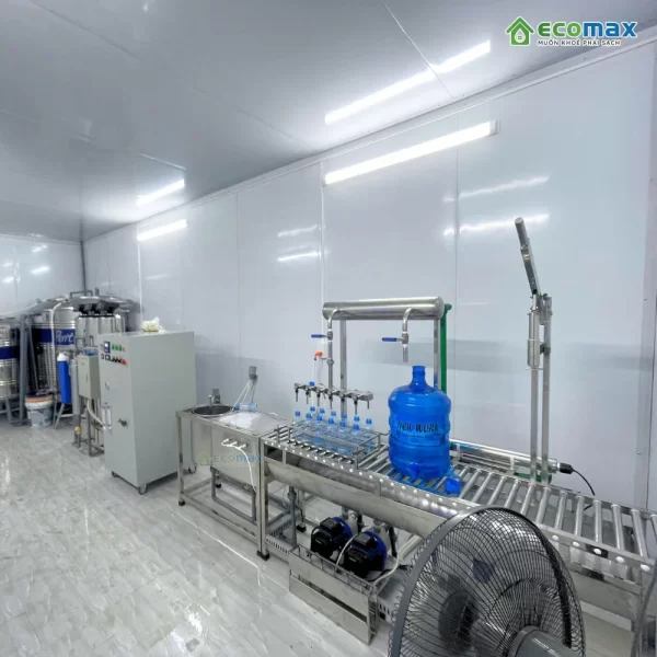 Ưu điểm Bàn chiết rót nước tinh khiết đóng bình kết hợp đóng chai nhỏ Ecomax