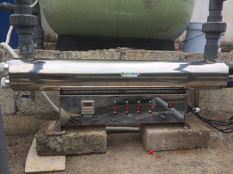 Đèn uv diệt khuẩn trại lợn