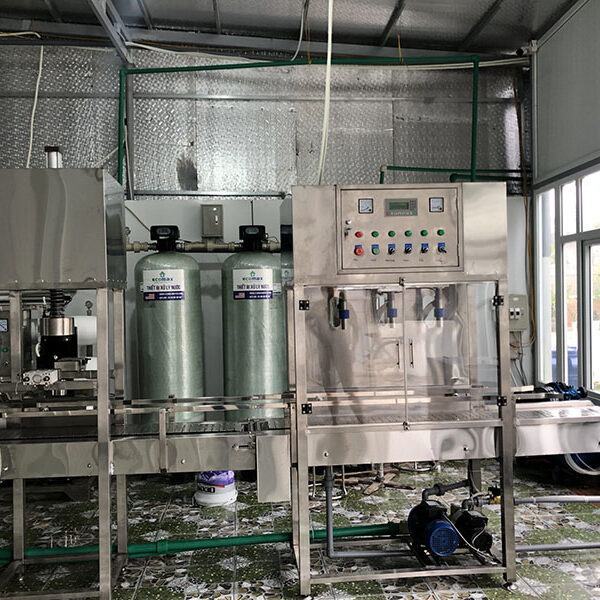 Dây chuyền lọc nước tinh khiết RO Công suất 3000 lít/h 5 Dây chuyền lọc nước tinh khiết 3500 lít